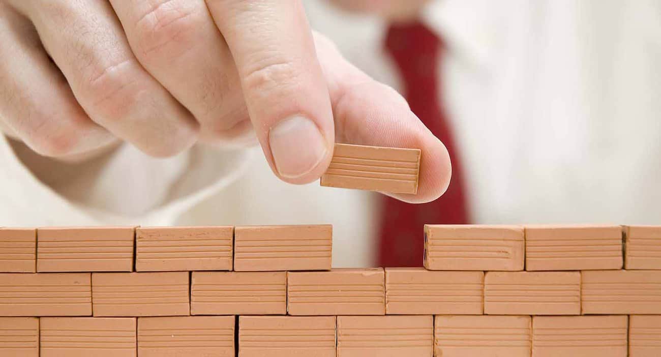 What Can a Party Wall Delay Actually Cost a Project Addlestone?